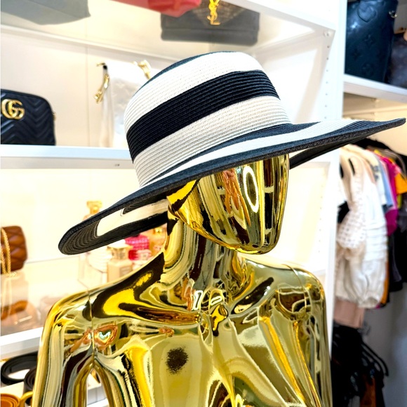 Croft & Barrow Black and White Striped Women's Sun Hat - Picture 1 of 5